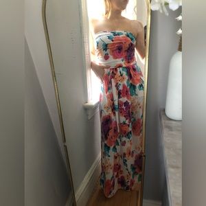 Dress women’s size small strapless long pink white maxi summer outfit